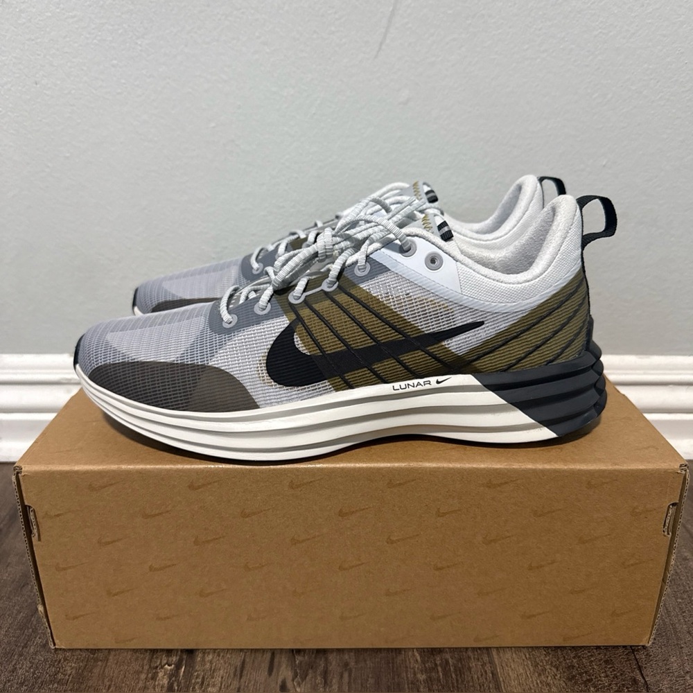 Nike Lunar Roam Pure Platinum Size 8.5